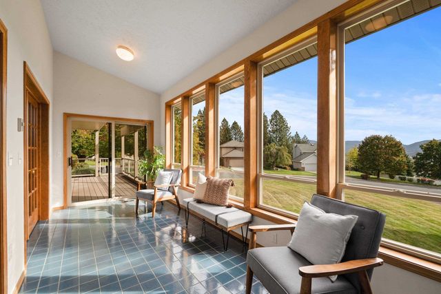 5715 N Vista Grande Dr, Otis Orchards, WA 99027