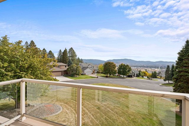 5715 N Vista Grande Dr, Otis Orchards, WA 99027