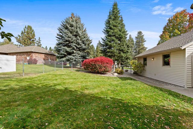 5715 N Vista Grande Dr, Otis Orchards, WA 99027