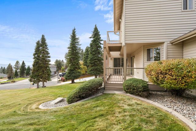5715 N Vista Grande Dr, Otis Orchards, WA 99027