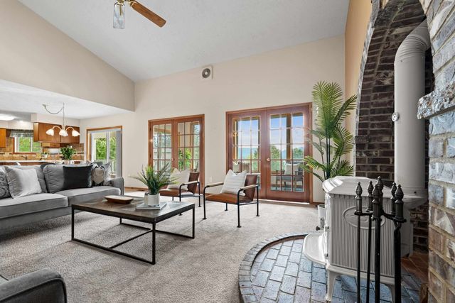 5715 N Vista Grande Dr, Otis Orchards, WA 99027