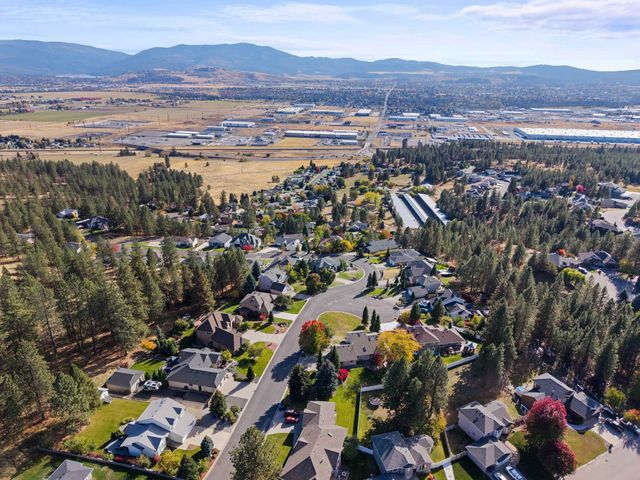 5715 N Vista Grande Dr, Otis Orchards, WA 99027
