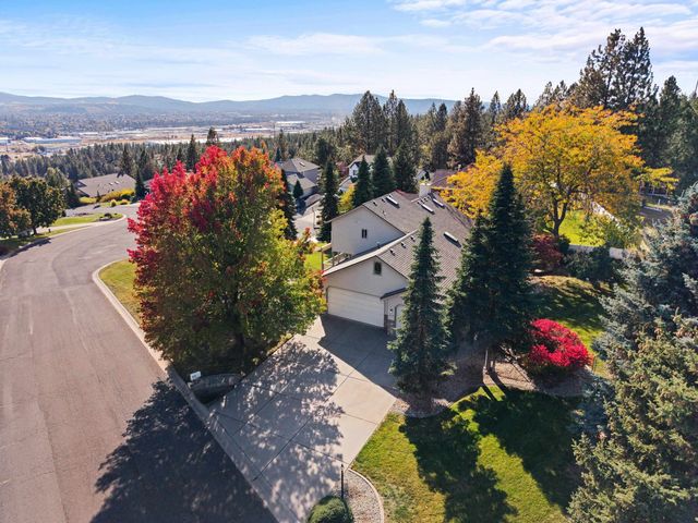 5715 N Vista Grande Dr, Otis Orchards, WA 99027