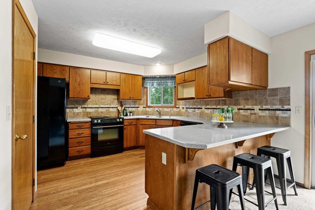 5715 N Vista Grande Dr, Otis Orchards, WA 99027