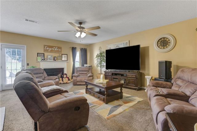 5870 Sunflower Court, Ellenwood, GA 30294