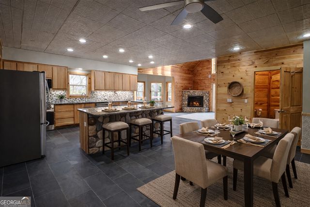 236 Grace Drive, Blue Ridge, GA 30513