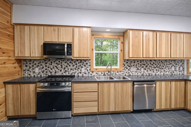 236 Grace Drive, Blue Ridge, GA 30513