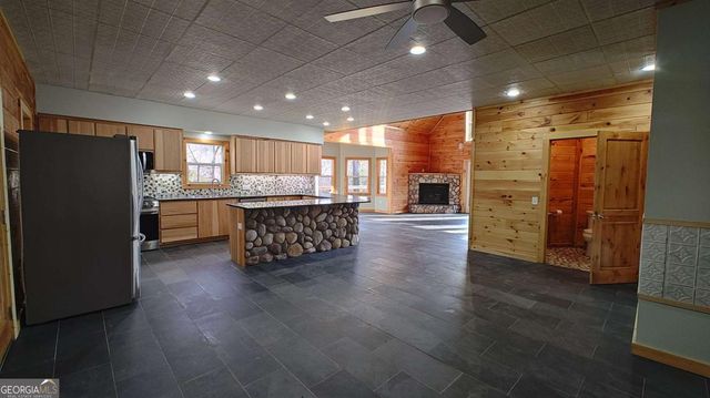 236 Grace Drive, Blue Ridge, GA 30513