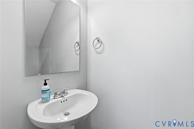 2044 Moore St, Richmond, VA 23220