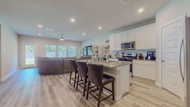 6690 Highpoint Avenue, Beaumont, TX 77708