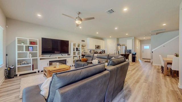 6690 Highpoint Avenue, Beaumont, TX 77708