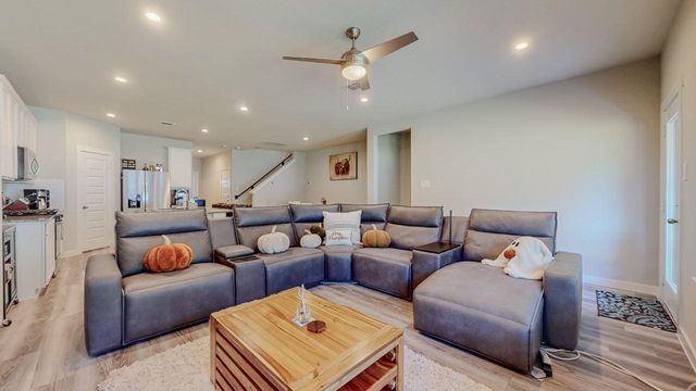 6690 Highpoint Avenue, Beaumont, TX 77708