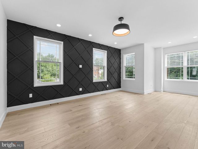 523 N 2ND ST, Camden, NJ 08102