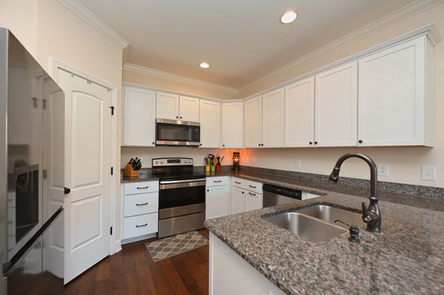 701 River Landing Way, Old Hickory, TN 37138