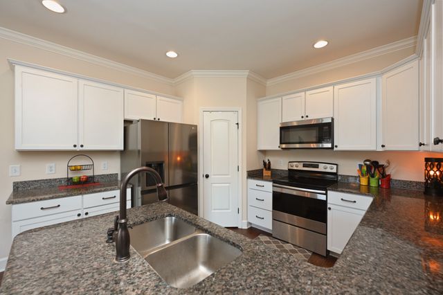 701 River Landing Way, Old Hickory, TN 37138