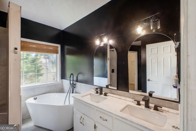 380 Towler Drive, Loganville, GA 30052