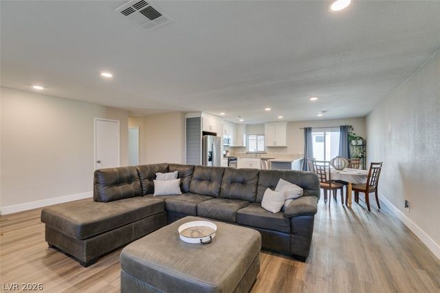 637 Valley View Circle, Henderson, NV 89002