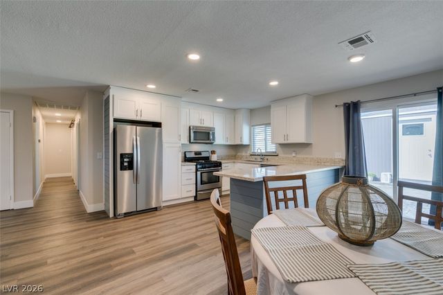 637 Valley View Circle, Henderson, NV 89002