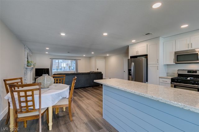 637 Valley View Circle, Henderson, NV 89002