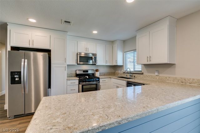 637 Valley View Circle, Henderson, NV 89002