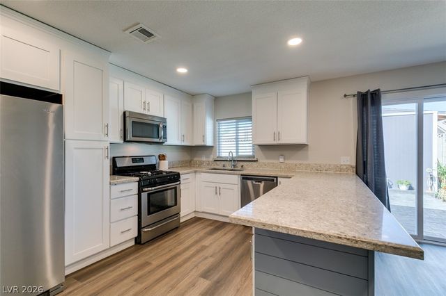 637 Valley View Circle, Henderson, NV 89002