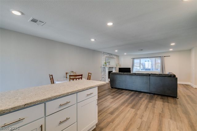 637 Valley View Circle, Henderson, NV 89002