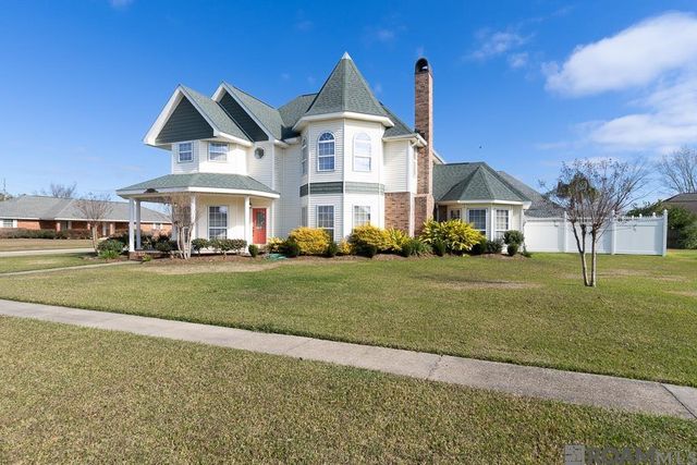 1800 Bay Tree St, Lutcher, LA 70071