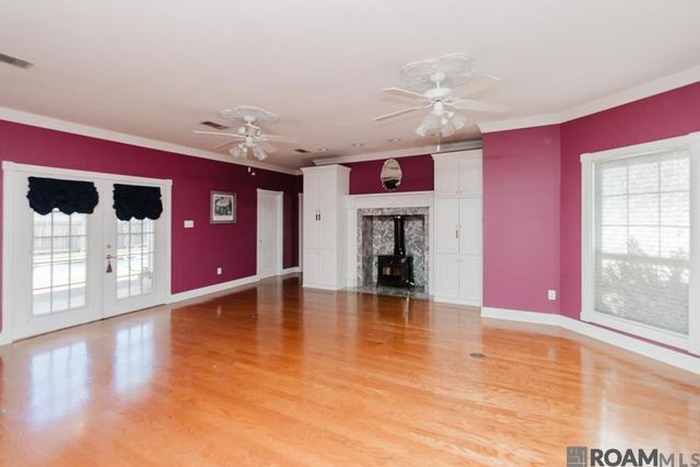 1800 Bay Tree St, Lutcher, LA 70071