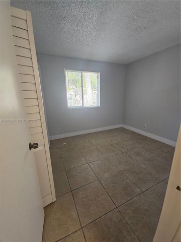 713 Gardens Drive 205, Pompano Beach, FL 33069