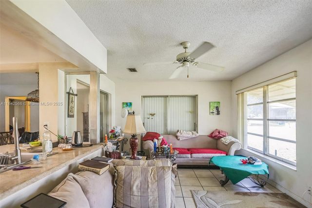 4906 NW 53rd Ct, Tamarac, FL 33319