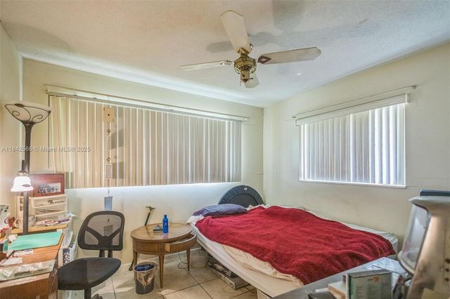 4906 NW 53rd Ct, Tamarac, FL 33319