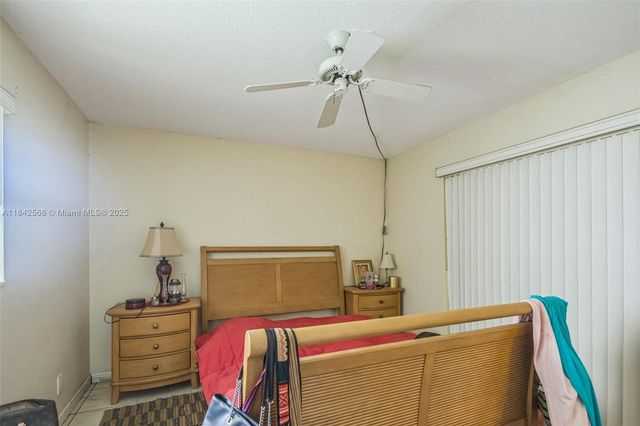 4906 NW 53rd Ct, Tamarac, FL 33319