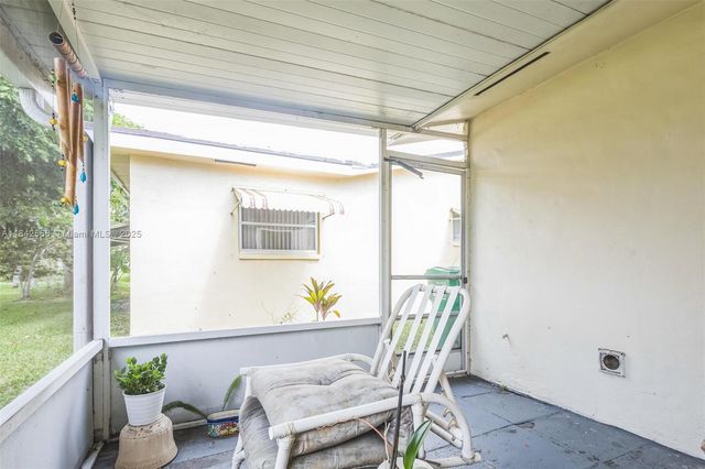 4906 NW 53rd Ct, Tamarac, FL 33319