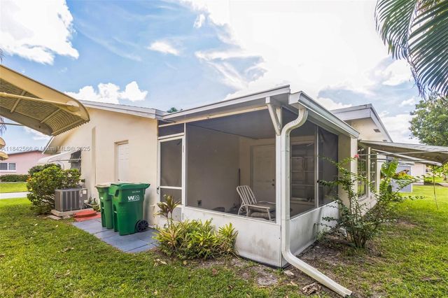 4906 NW 53rd Ct, Tamarac, FL 33319