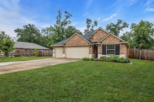 9199 White Tail Drive, Conroe, TX 77303