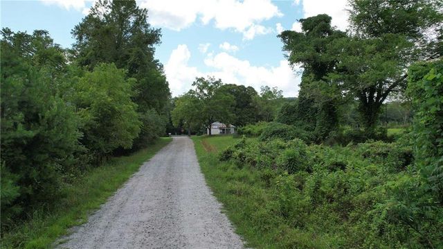 930 Cantrell Road, Marble Hill, GA 30148