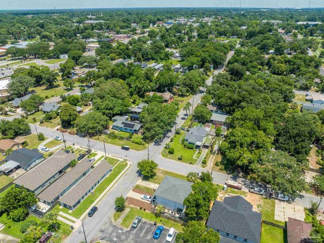 58 N M St, Pensacola, FL 32502