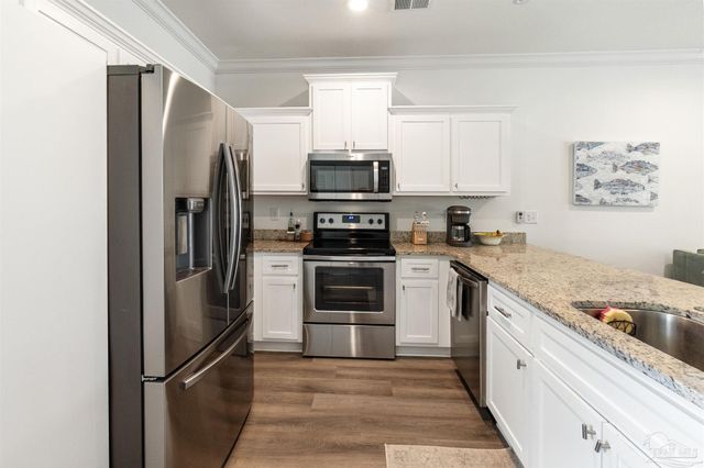 58 N M St, Pensacola, FL 32502