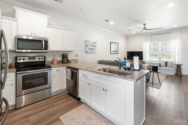 58 N M St, Pensacola, FL 32502