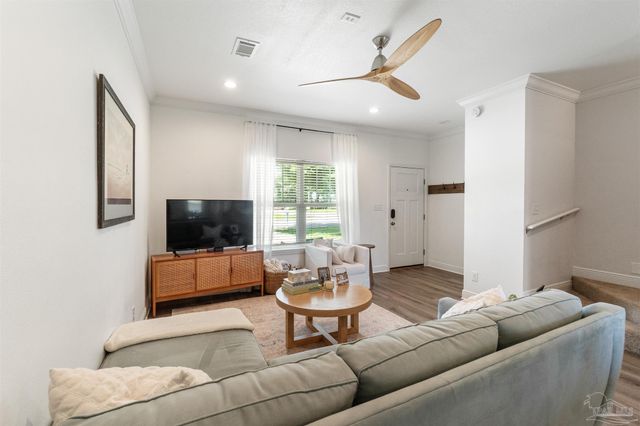 58 N M St, Pensacola, FL 32502