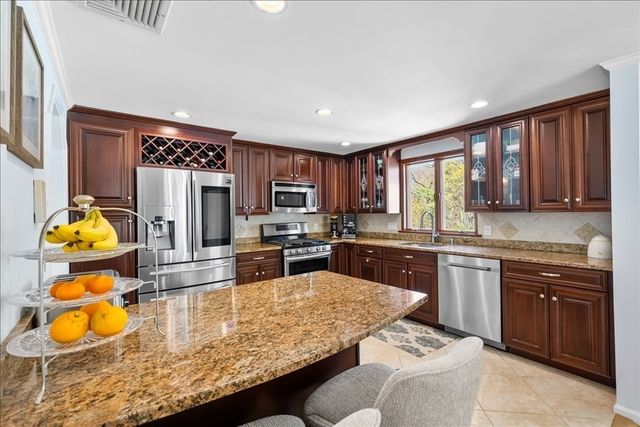 69 Whitehall St, Dedham, MA 02026