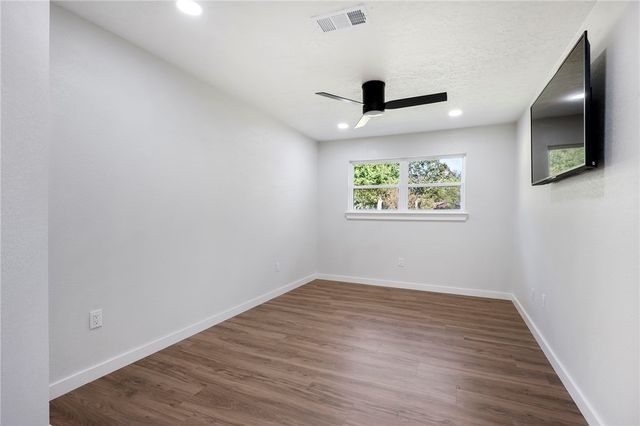 2001 Nueces Drive, College Station, TX 77840