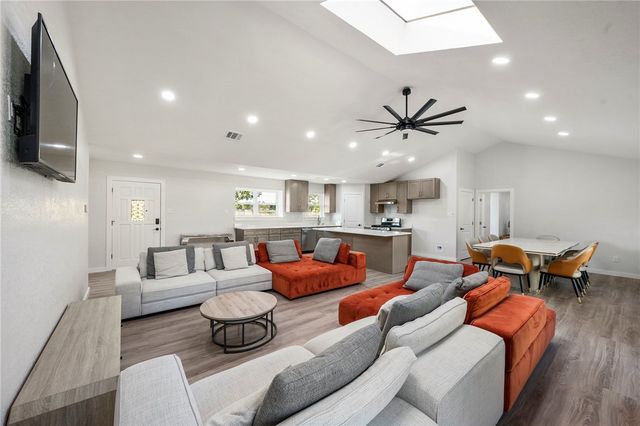 2001 Nueces Drive, College Station, TX 77840