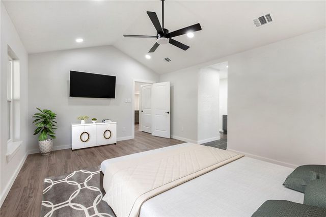 2001 Nueces Drive, College Station, TX 77840