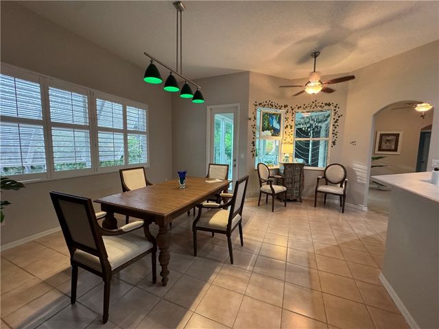 4800 48th Avenue, Vero Beach, FL 32967