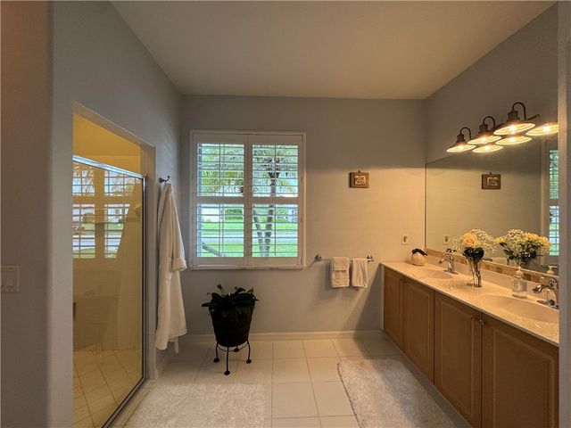4800 48th Avenue, Vero Beach, FL 32967