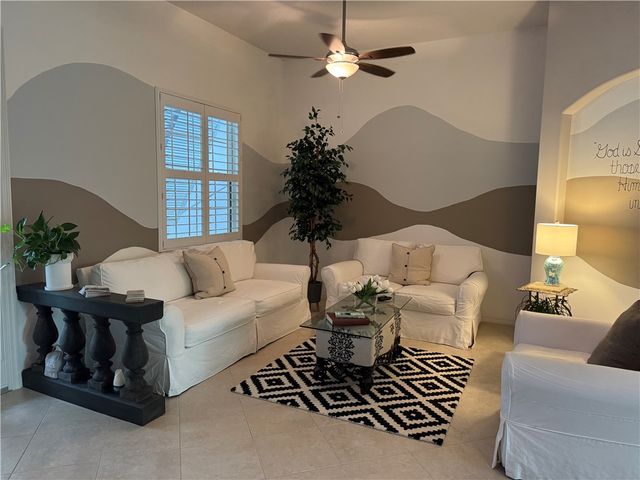 4800 48th Avenue, Vero Beach, FL 32967