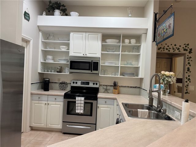 4800 48th Avenue, Vero Beach, FL 32967