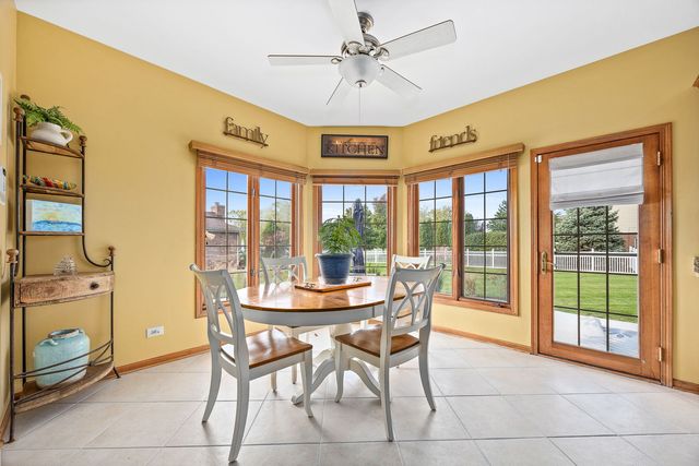 22374 Woodland Lane, Frankfort, IL 60423