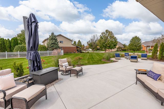 22374 Woodland Lane, Frankfort, IL 60423